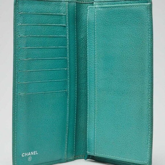 Chanel Green Leather Camellia Long Wallet - Picture 10 of 10